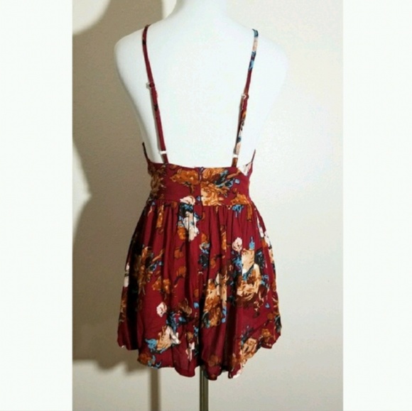 Burgundy Floral Romper - Picture 5 of 6